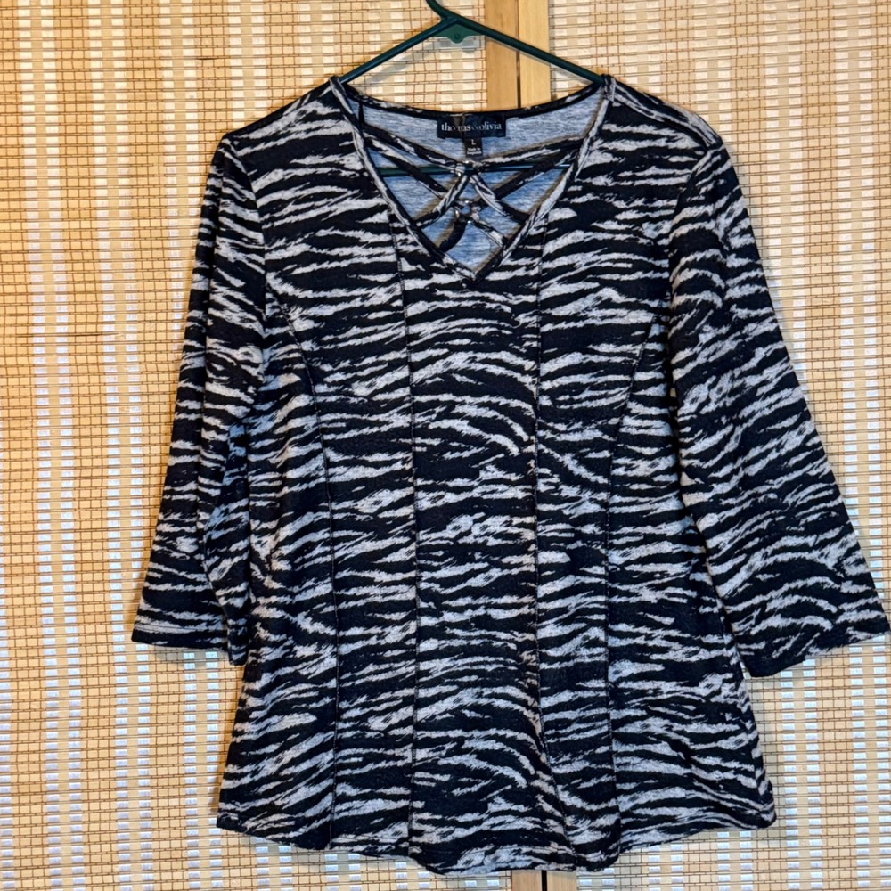Thomas & Olivia Zebra Print Lattice V-Neck 3/4 Sleeve Top Black White Large